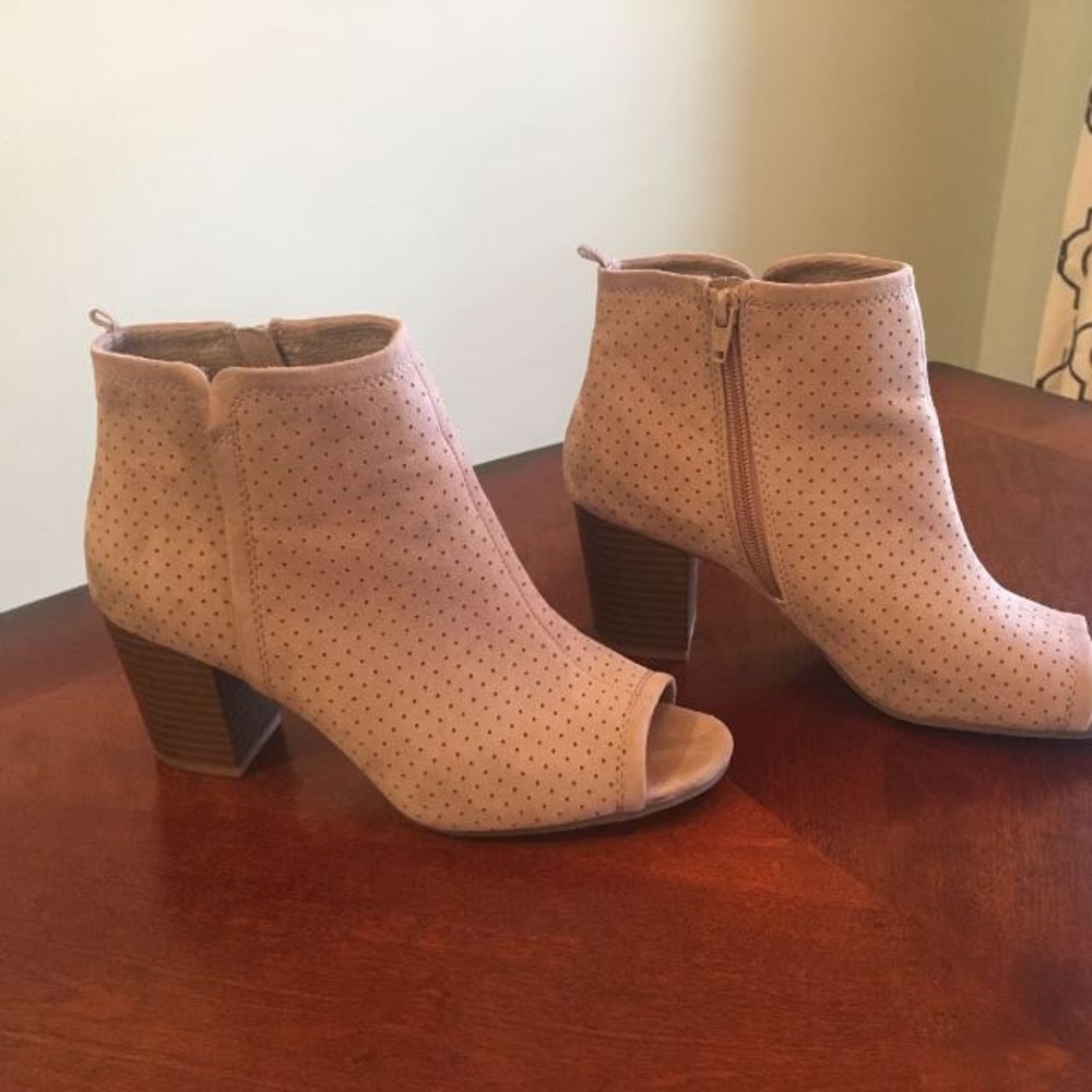 Old Navy 9 caramel Tan Peep Toe Booties Heel Boots